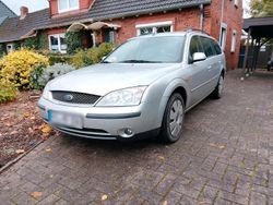 Silber Gebraucht 2002 Ford Mondeo Kombi | 2.100 €