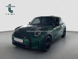 british racing green (metallic) Gebraucht 2024 Mini Cooper Kleinwagen | 23.930 €