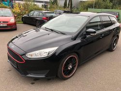 Schwarz Gebraucht 2015 Ford Focus Trend Limousine | 3.490 € (Superpreis)