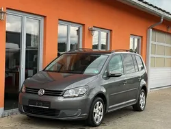 Grau Gebraucht 2011 VW Touran Trendline Van / Kleinbus | 4.550 € (Fairer Preis)