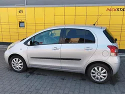 Grau Gebraucht 2011 Toyota Yaris Kleinwagen | 6.400 €