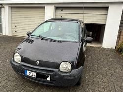 Schwarz Gebraucht 2004 Renault Twingo Authentique Kleinwagen | 1.300 € (Fairer Preis)