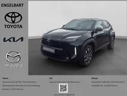 Mysticschwarz mica Gebraucht 2022 Toyota Yaris Hybrid Connect Style | 22.450 € (Fairer Preis)