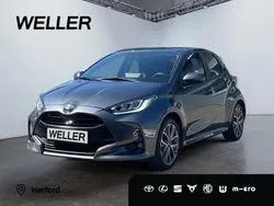 Grau Gebraucht 2022 Toyota Yaris Hybrid Team Kleinwagen | 18.489 € (Guter Preis)