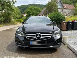 Schwarz Gebraucht 2015 Mercedes E220 Avantgarde Kombi | 12.800 € (Fairer Preis)