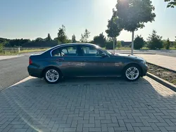 Grau Gebraucht 2007 BMW 325 Limousine | 4.900 €