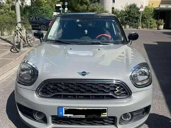 Grau Gebraucht 2020 Mini Countryman SUV | 21.000 €
