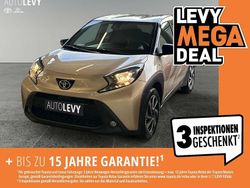 Gingerbeige Neu 2025 Toyota Aygo X SUV | 15.890 €