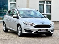 Silber Gebraucht 2015 Ford Focus Trend Limousine | 8.599 € (Fairer Preis)