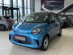 Schwarz Gebraucht 2021 Smart ForFour Electric Drive Limousine | 9.889 € (Fairer Preis)