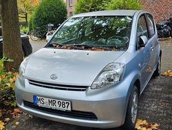 Silber Gebraucht 2006 Daihatsu Sirion Kleinwagen | 1.999 € (Fairer Preis)