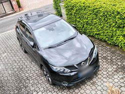 Schwarz Gebraucht 2015 Nissan Qashqai SUV | 10.500 € (Fairer Preis)