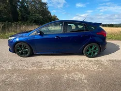 Blau Gebraucht 2016 Ford Focus ST Limousine | 13.500 € (Guter Preis)