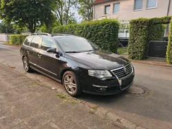 Schwarz Gebraucht 2010 VW Passat Kombi | 5.200 € (Teuer)