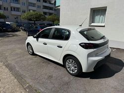 Weiß Gebraucht 2020 Peugeot 208 Kleinwagen | 13.150 € (Etwas zu teuer)