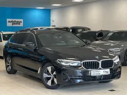 Black sapphire metallic Gebraucht 2022 BMW 520 Sport Line Kombi | 29.697 € (Fairer Preis)