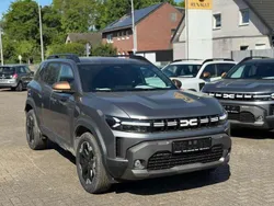 Grau Neu 2025 Dacia Duster Extreme SUV | 26.499 € (Fairer Preis)