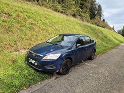 Blau Gebraucht 2010 Ford Focus Limousine | 1.600 € (Guter Preis)