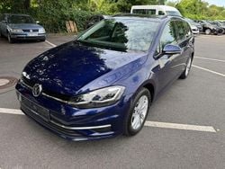 Blau Gebraucht 2019 VW Golf VII Comfortline Kombi | 13.300 € (Guter Preis)