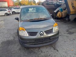 Grau Gebraucht 2005 Renault Modus Expression Van / Kleinbus | 550 € (Superpreis)