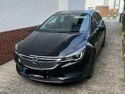 Schwarz Gebraucht 2018 Opel Astra Kombi | 14.900 € (Etwas zu teuer)