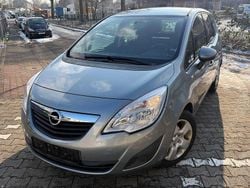 Silber Gebraucht 2011 Opel Meriva Edition Van / Kleinbus | 2.999 € (Guter Preis)