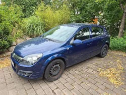 Blau Gebraucht 2006 Opel Astra Limousine | 1.200 € (Guter Preis)