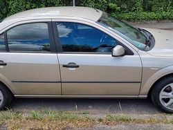 Gold Gebraucht 2003 Ford Mondeo Limousine | 1.500 € (Fairer Preis)