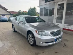 Silber Gebraucht 2007 Lexus LS460 Limousine | 18.999 €