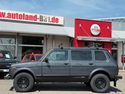 Grau Gebraucht 2019 Lada niva SUV | 15.950 € (Teuer)