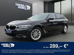 Schwarz / saphirschwarz (metallic) Gebraucht 2022 BMW 520 Sport Line Kombi | 34.850 € (Fairer Preis)
