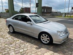Silber Gebraucht 2003 Mercedes CLK240 Elegance Coupé | 9.990 €