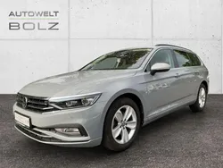 Grau Gebraucht 2022 VW Passat Business Kombi | 30.990 € (Fairer Preis)