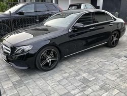 Schwarz Gebraucht 2016 Mercedes E220 Limousine | 25.999 € (Fairer Preis)