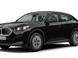 Schwarz uni Neu 2025 BMW iX2 SUV | 45.900 €