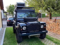 Schwarz Gebraucht 2005 Land Rover Defender SE SUV | 33.000 € (Fairer Preis)