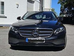 Schwarz Gebraucht 2018 Mercedes E200 Avantgarde Limousine | 30.000 € (Etwas zu teuer)