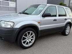 Grau Gebraucht 2004 Ford Maverick SUV | 6.500 € (Teuer)
