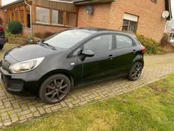 Schwarz Gebraucht 2012 Kia Rio 2 Kleinwagen | 3.600 € (Fairer Preis)