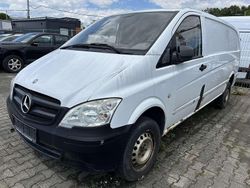 Weiß Gebraucht 2011 Mercedes Vito Van / Kleinbus | 3.999 €