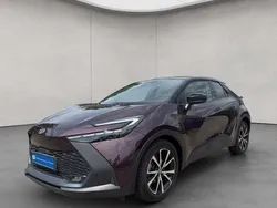 Dunkel amethyst metallic / dach Gebraucht 2024 Toyota C-HR Team SUV | 30.490 € (Etwas zu teuer)