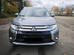 Grau Gebraucht 2018 Mitsubishi Outlander SUV | 15.500 € (Superpreis)