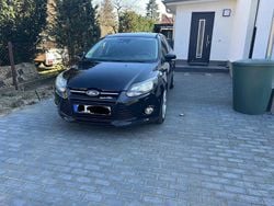 Schwarz Gebraucht 2012 Ford Focus Titanium Kombi | 3.200 € (Superpreis)