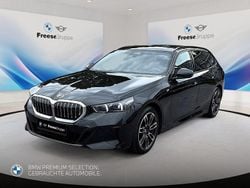 Black sapphire Gebraucht 2024 BMW 520 M Sport Kombi | 54.990 € (Superpreis)