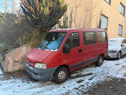 Rot Gebraucht 2003 Peugeot Boxer Van | 1.750 €