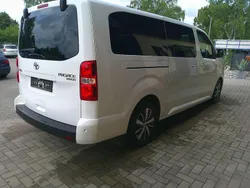 Weiß Gebraucht 2022 Toyota Proace Verso Team Kombi | 27.900 € (Superpreis)