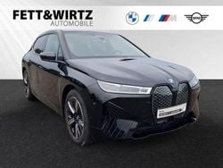 Black sapphire metallic Gebraucht 2024 BMW iX Sport Line SUV | 62.900 € (Guter Preis)