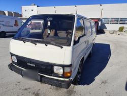 Weiß Gebraucht 1987 Toyota HiAce Van | 11.111 €