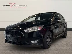 Schwarz Gebraucht 2017 Ford Focus Business Edition Limousine | 7.480 € (Fairer Preis)