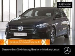 Schwarz Gebraucht 2022 Mercedes 200 Advanced Limousine | 22.990 € (Superpreis)